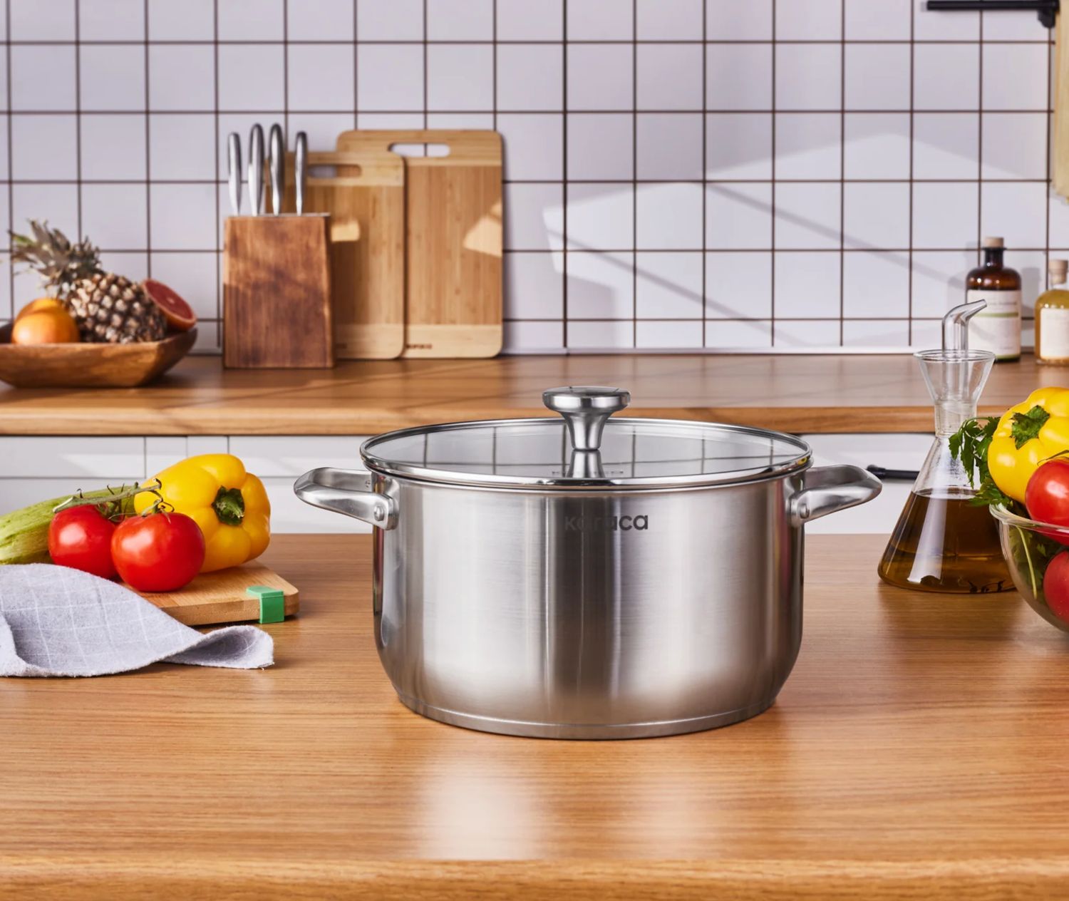 Karaca Elite roestvrijstalen inductie kookpot met deksel, 30 cm, zilver