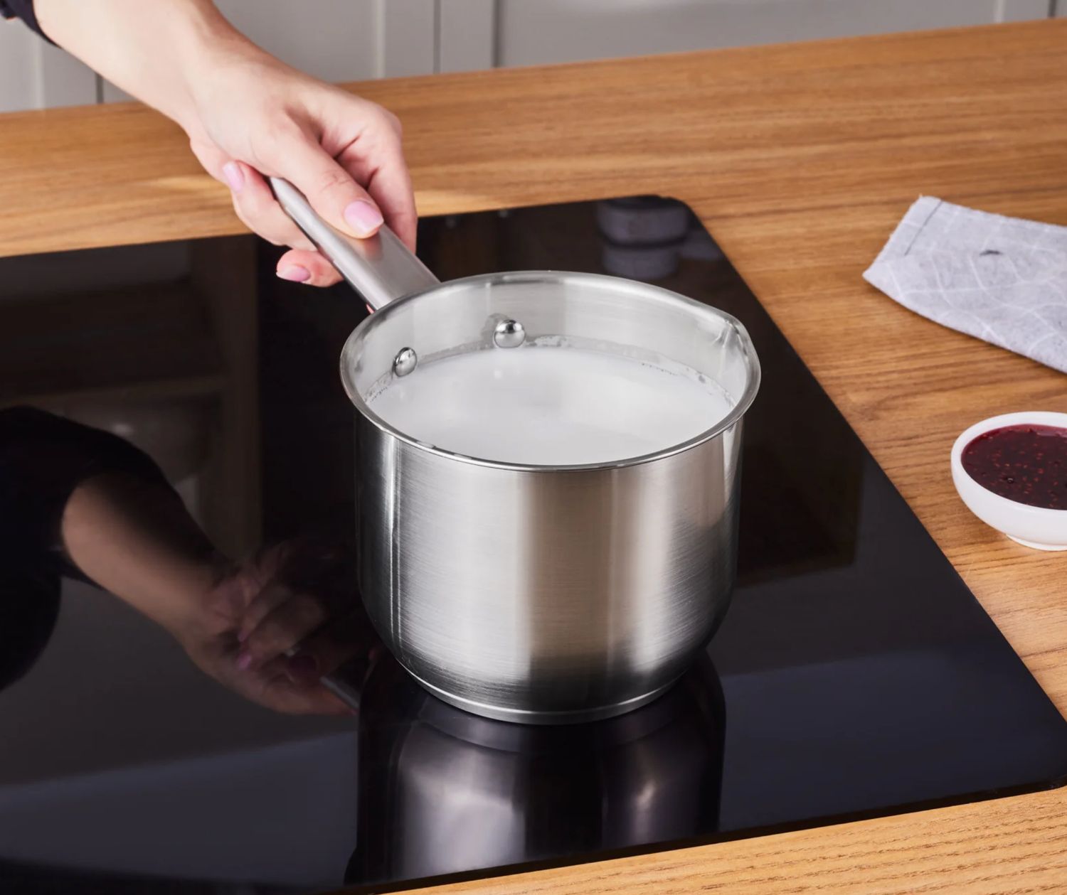 Karaca Elite stalen melkpan 14 cm 1,6 l