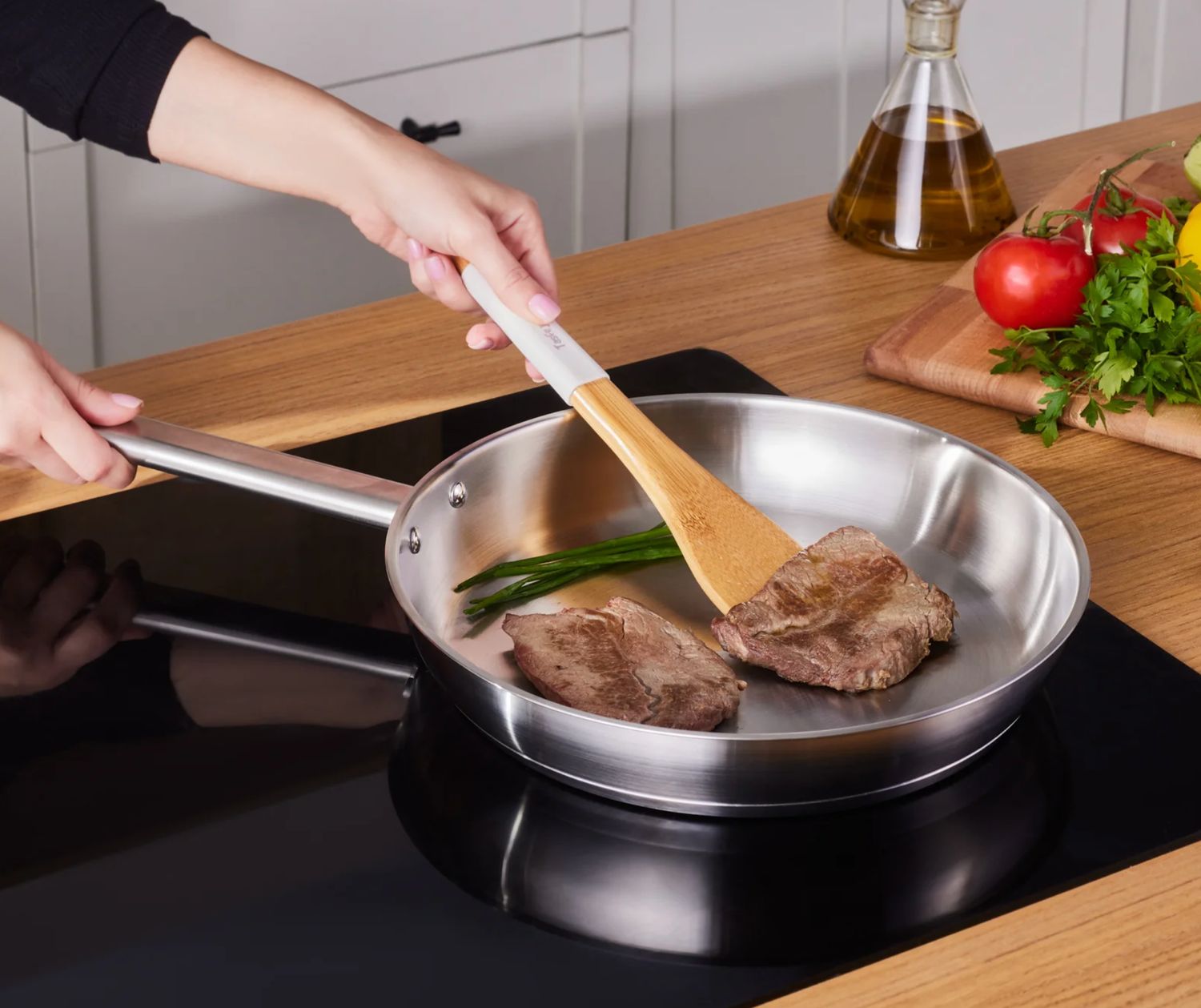 Karaca Elite stalen pan 30 cm Karaca Elite stalen pan 30 cm