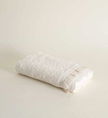 Ecocotton Alessa Handdoek 100% Biologisch Katoen Kant crème 50x90 cm