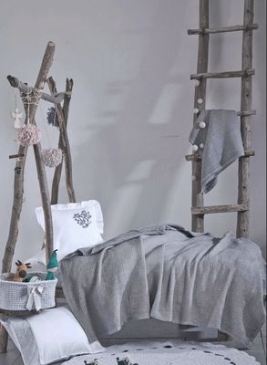 Ecocotton Kayra Baby sprei 100% organisch katoen Mousseline Handgeborduurd Grijs 100x100 Cm