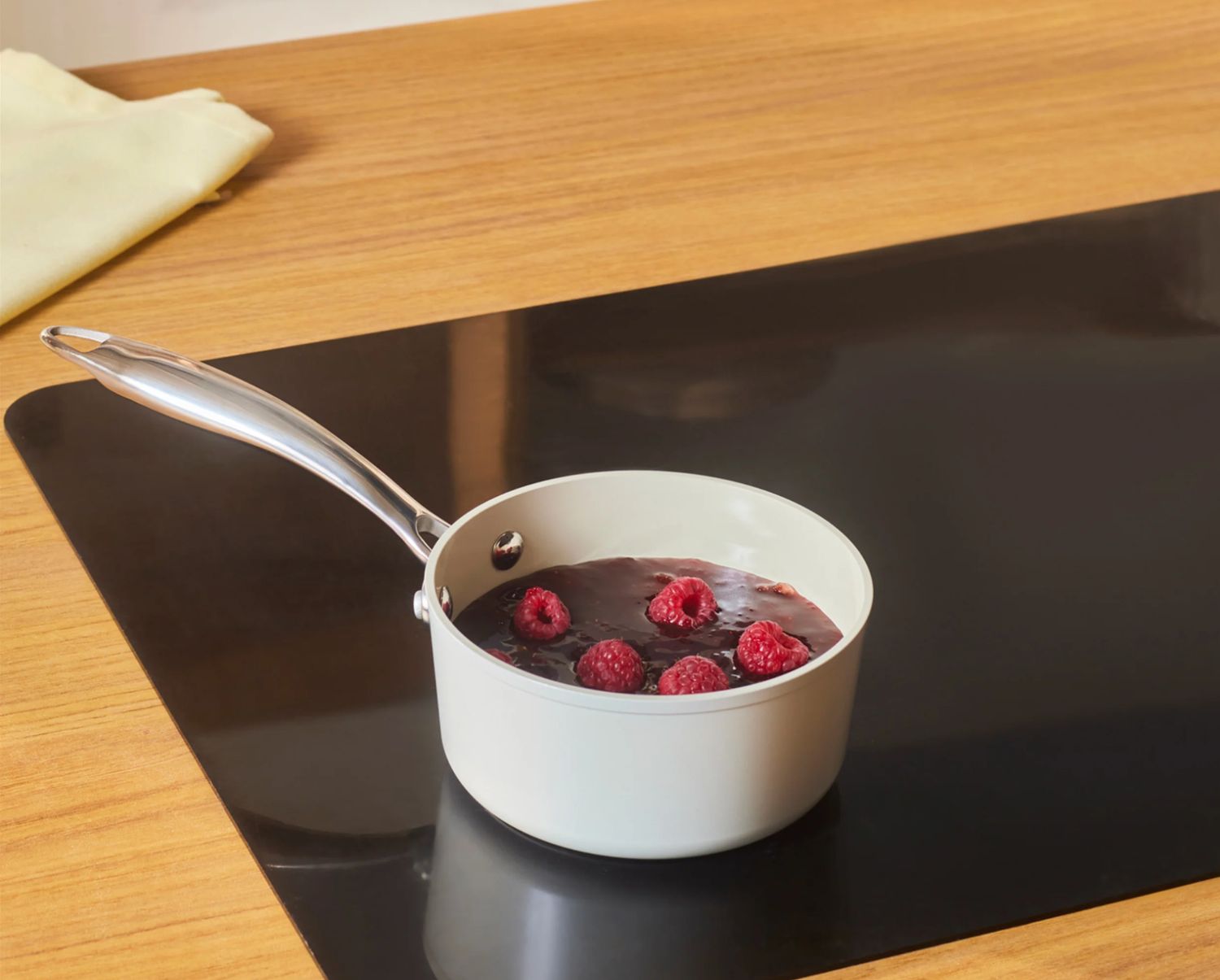 Karaca Swiss Crystal Almond Cream SausPan 14 Cm