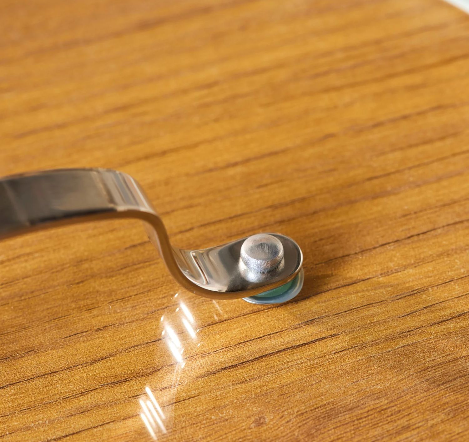 Karaca Swiss Crystal Almond Cream Kookpot met roestvrijstalen handvat, 24 cm