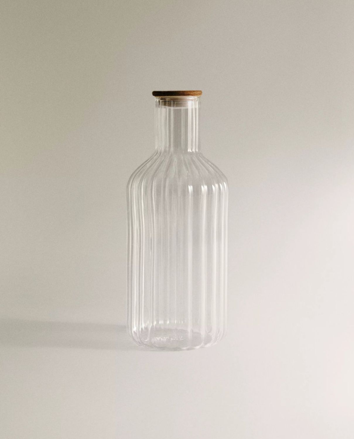 Linea borosilicaat glazen karaf met acaciahouten deksel – 1400 ml