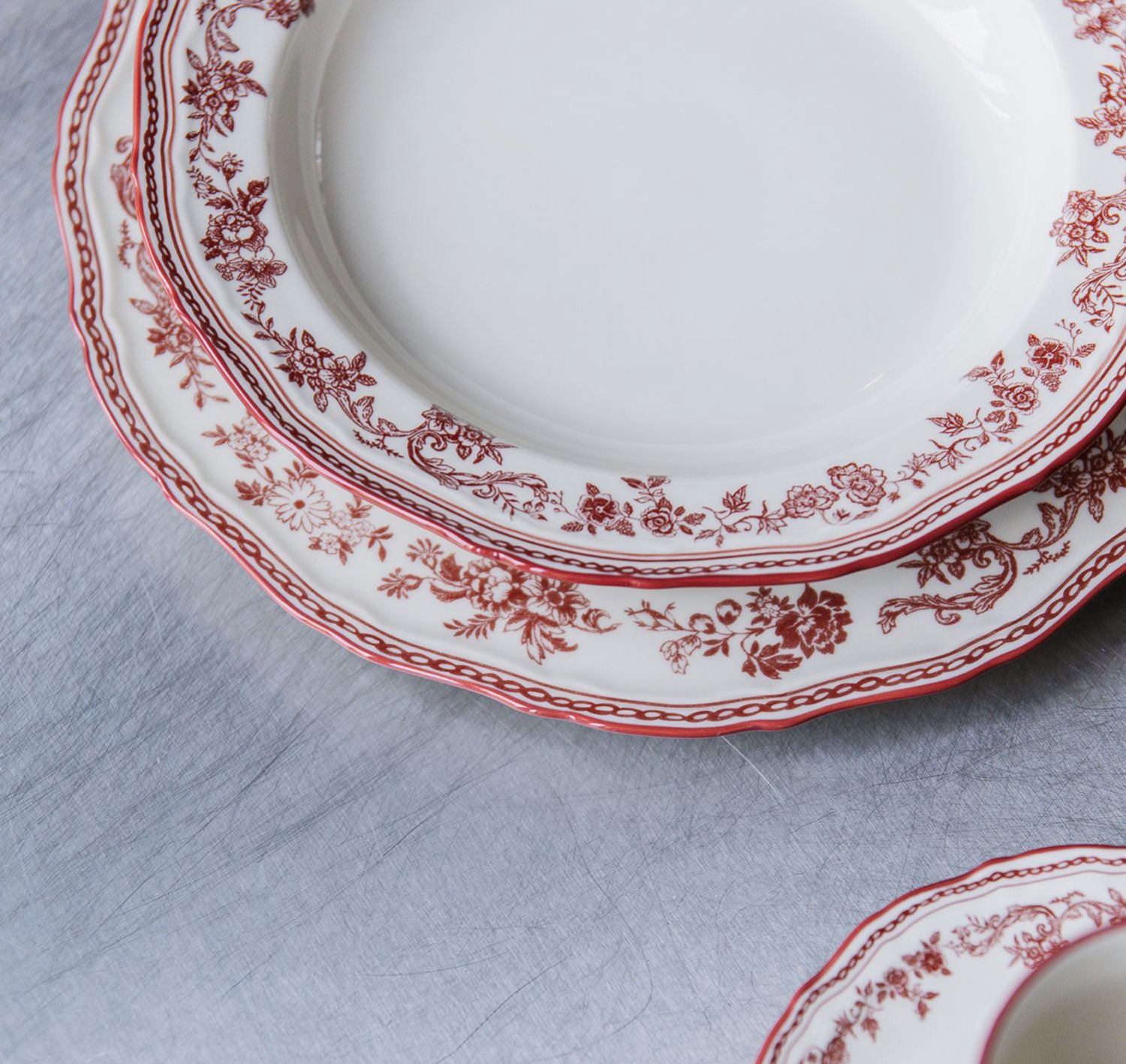 S&P Diep bord 23/17xH4cm burgundy Cyril S&P Diep bord 23/17xH4cm burgundy Cyril