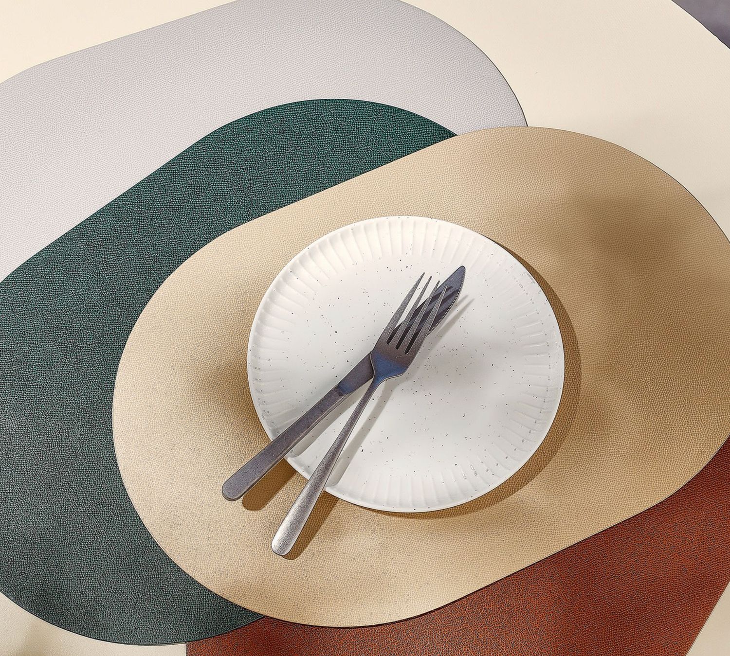 Placemat 45x30cm ovaal beige Tabletop Placemat 45x30cm ovaal beige Tabletop