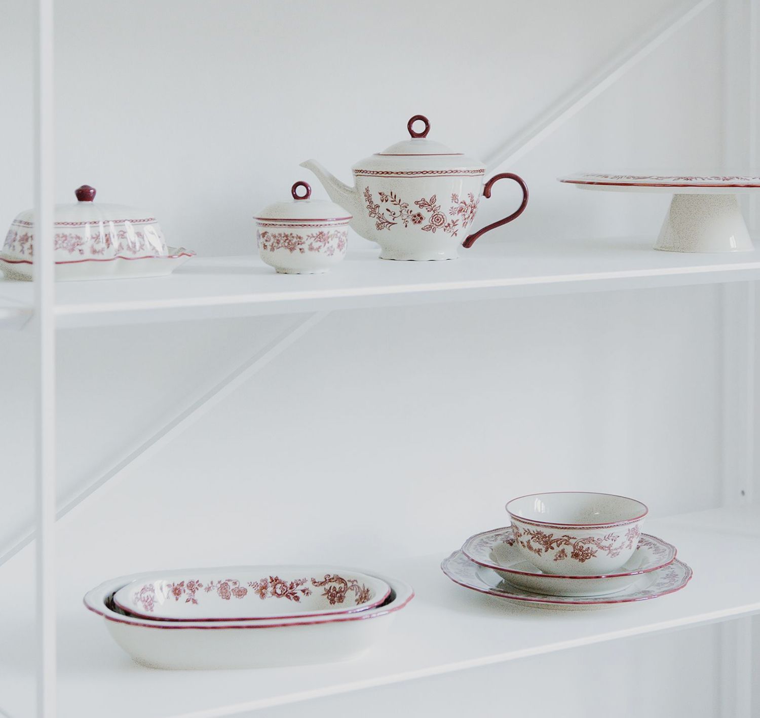 S&P Taartplateau 32,5xH9cm burgundy Cyril