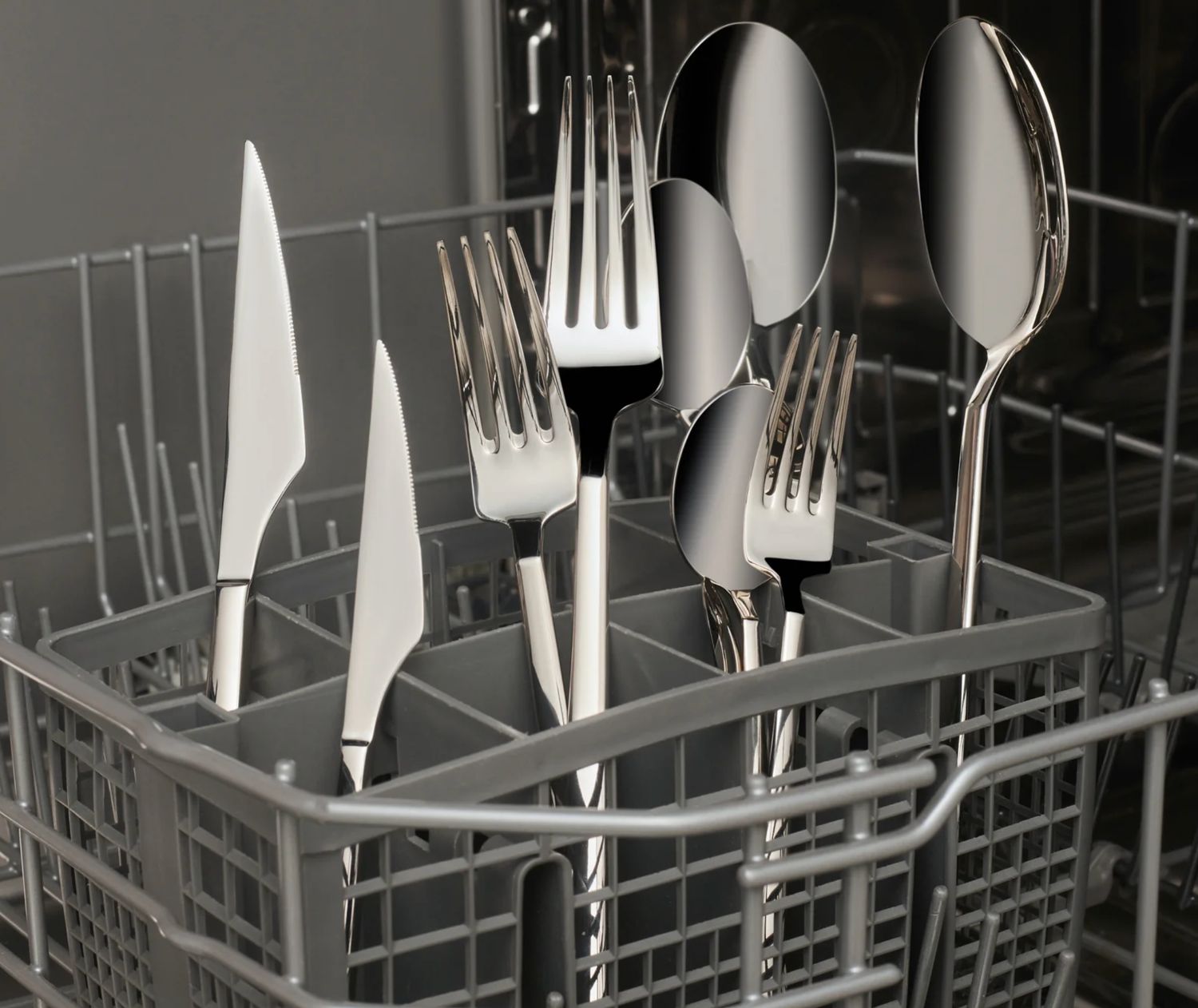 Karaca Halley 91-delige roestvrijstalen bestekset met serveerset voor 12 personen, zilver