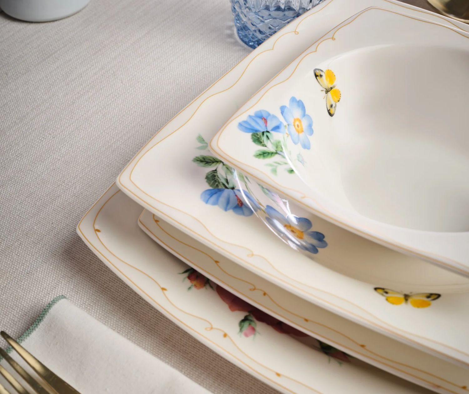 Karaca Square Bone Velora 53-delige Dinnerset voor 12 personen