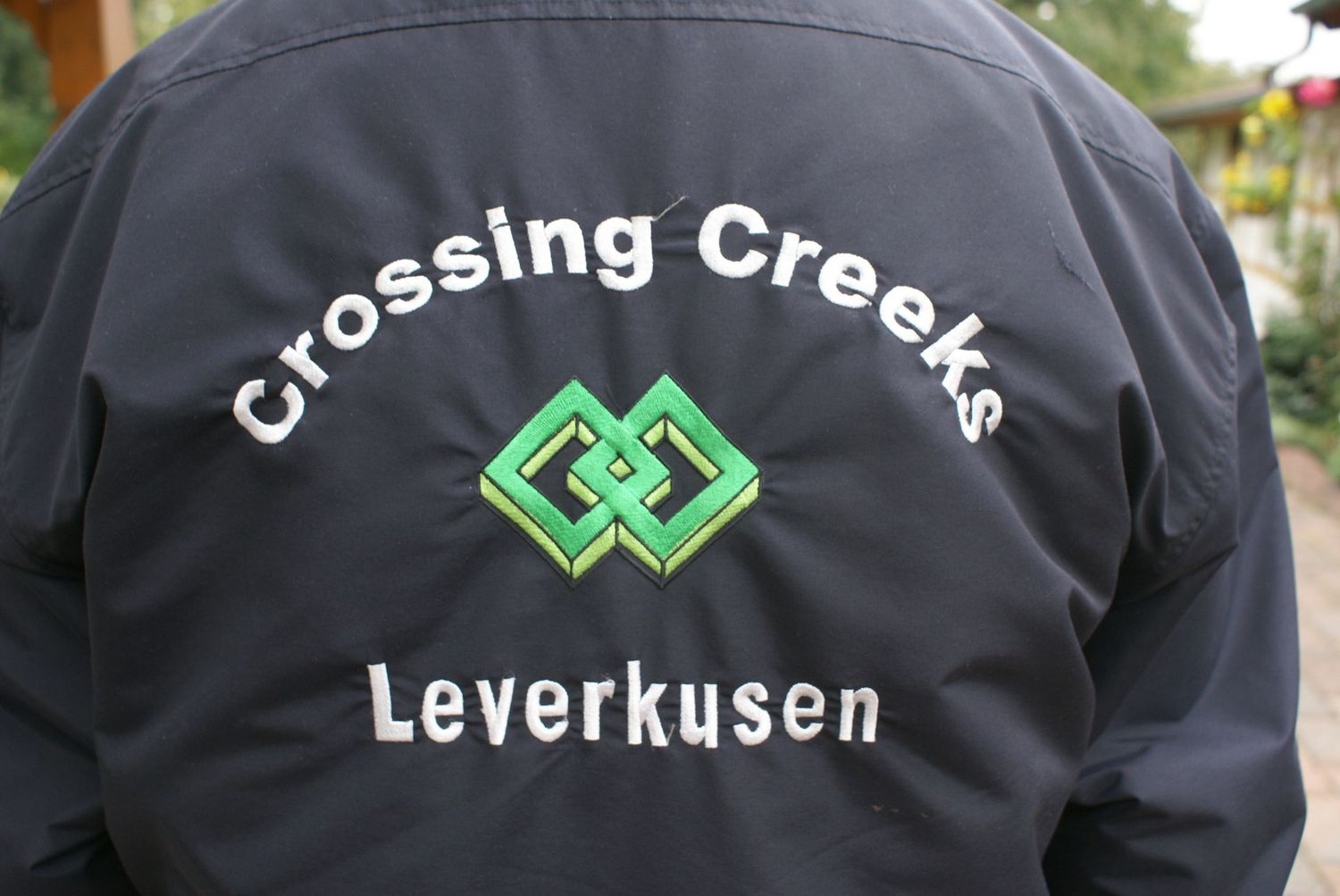 Bestickung Crossing Creeks