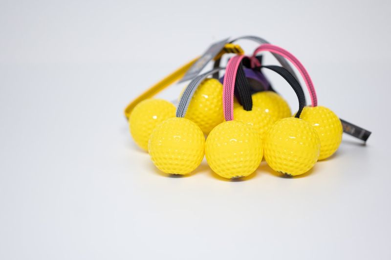 Yellow super ball met handvat Art. Nr. 00375