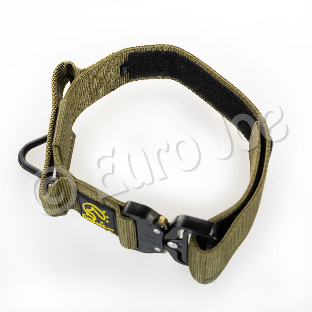 Tactical Halsband 2.0 met handvat Kaki Art. Nr. 00424