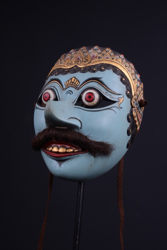 Masker: Dewo Kusumo
