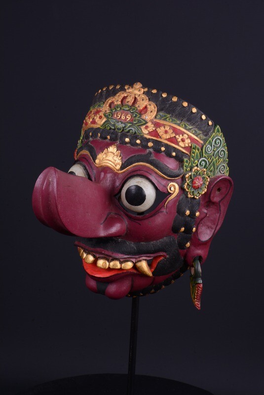 Masker: Rolo Molo