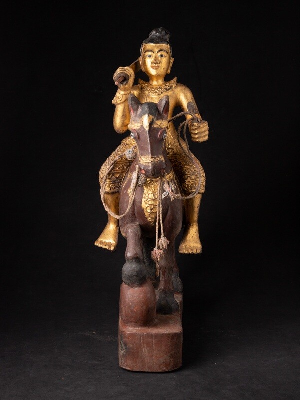 Antieke Birmese Nat op paard: Kohijo