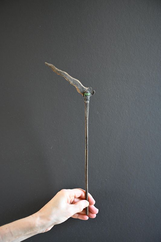 Knife with a typical Keris shape