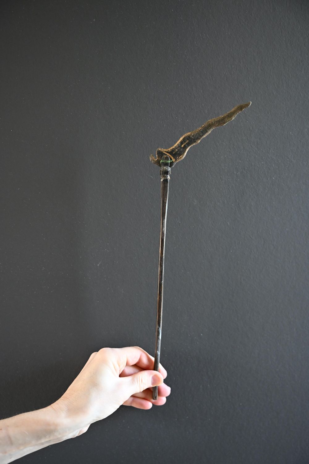 Knife with a typical Keris shape