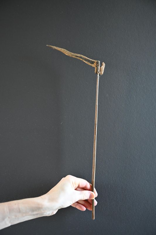 Knife with a typical Keris shape