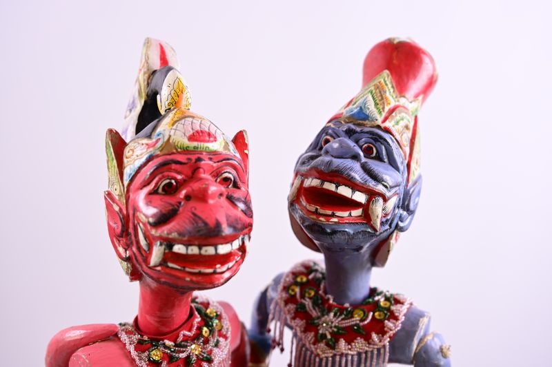 Anggada and Sugriwa