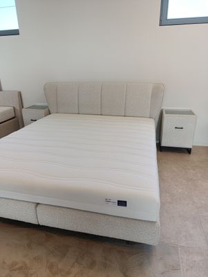 Alisson vlakke 2-persoons boxspring Alisson vlakke 2-persoons boxspring