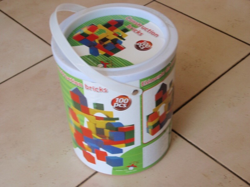 Houten blokken in ton