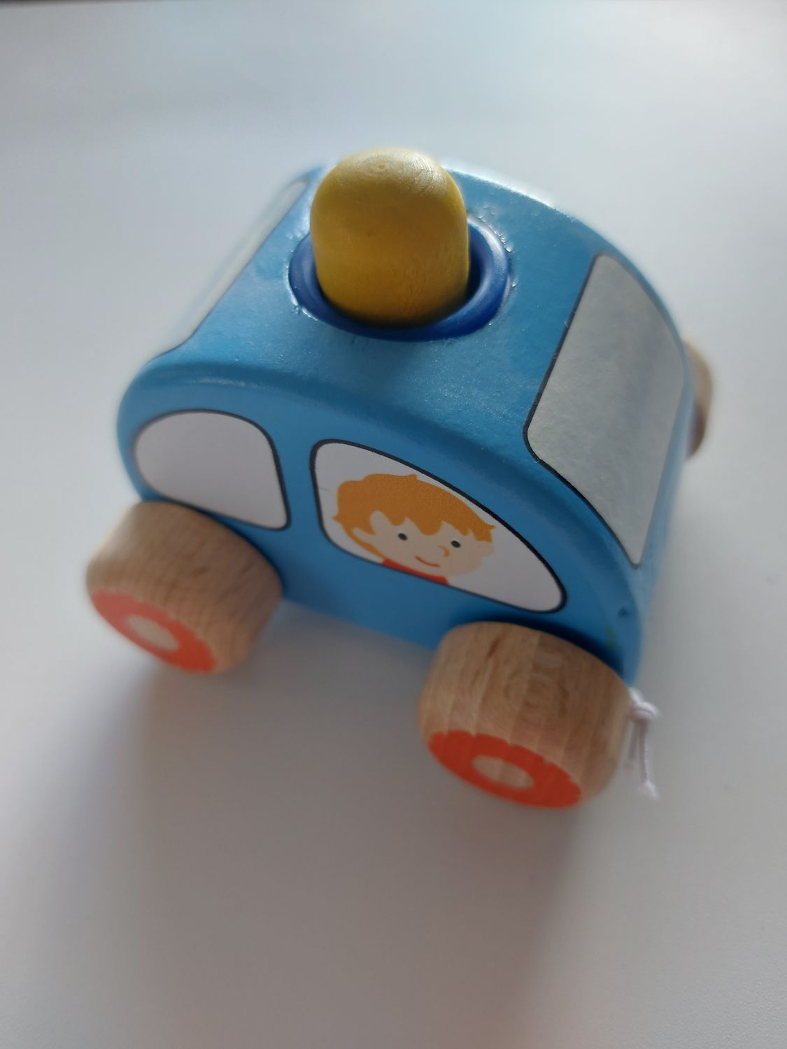 Goki Auto met toeter