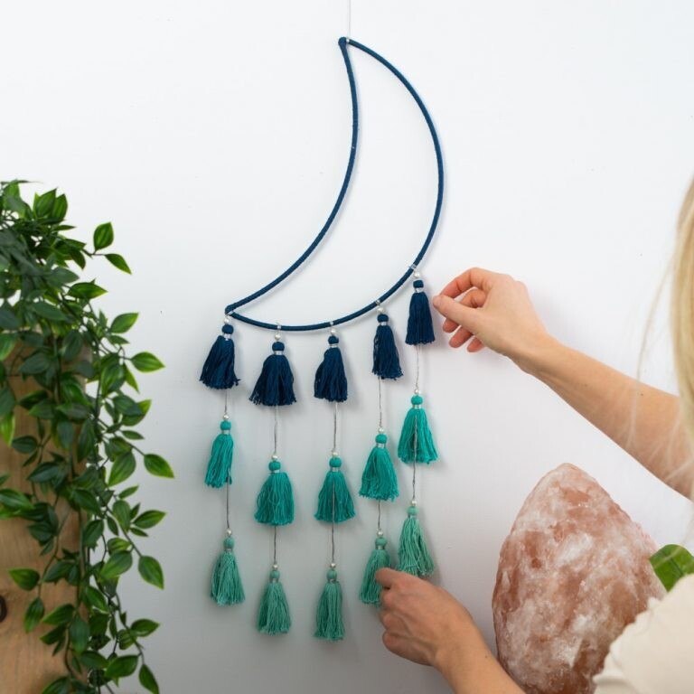 Handgemaakte Macramé Hanger – Blauwe Maan – Voor goede Nachtrust (50 cm)