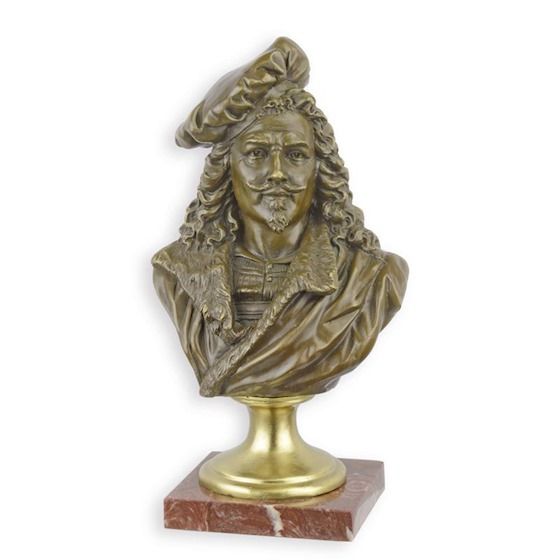 EEN BRONZEN BEELD VAN REMBRANDT HARMENSZOON VAN RIJN (be-73)