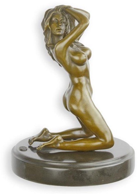EEN EROTISCH BRONZEN BEELD VAN EEN VROUWELIJK NAAKT OP HAAR KNIEEN ec-6