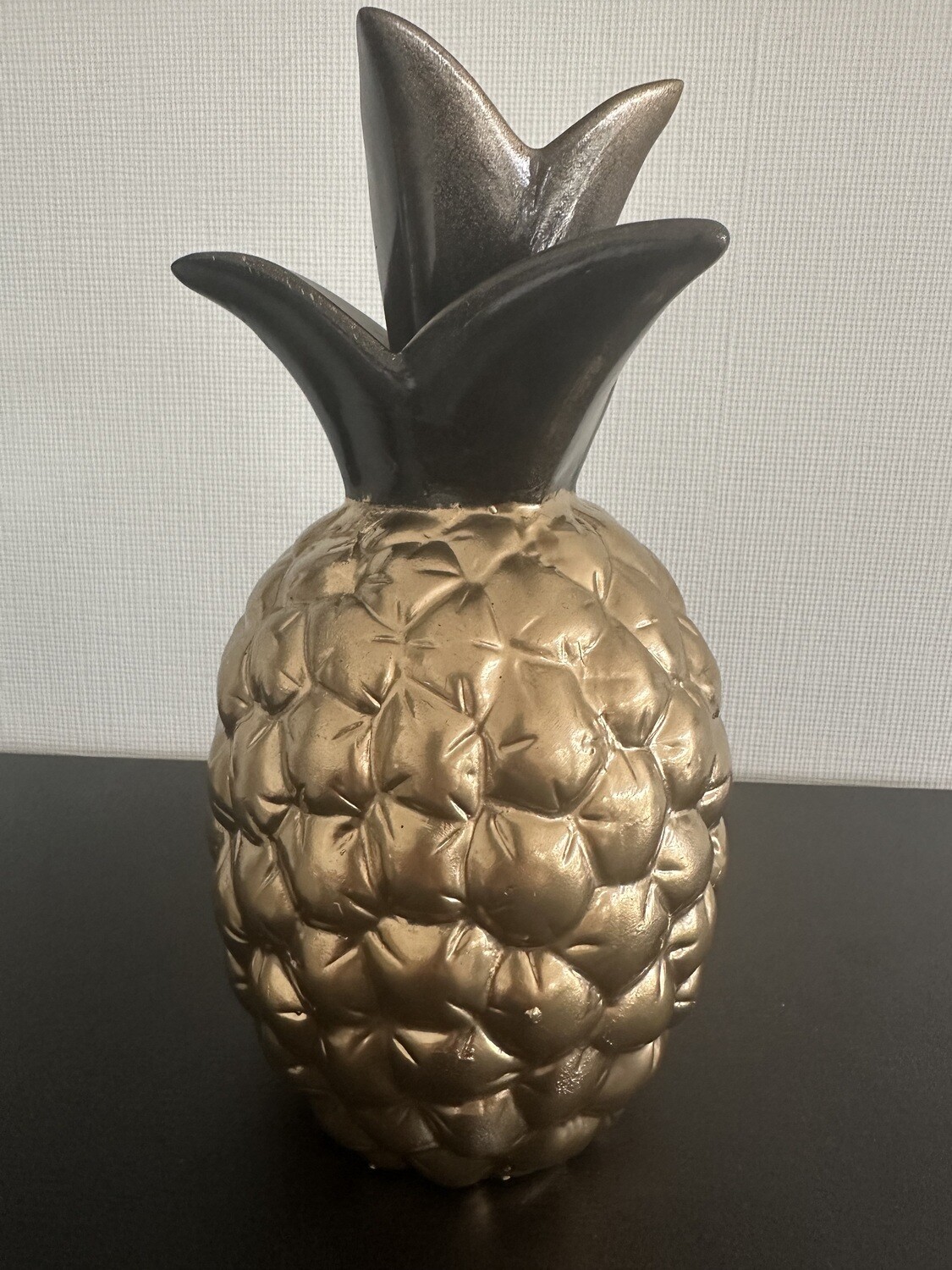 Beeld ananas H 23 x B 11,5 x L 11,5 cm
