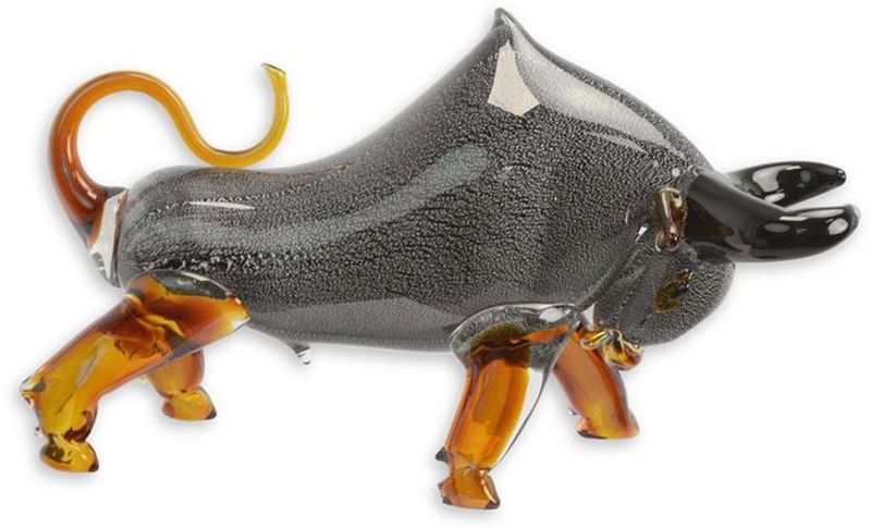 Murano stijl glazen stier beeld – handgemaakt decoratief stierenfiguur van glas – luxe woondecoratie en krachtig symbool van moed en succes