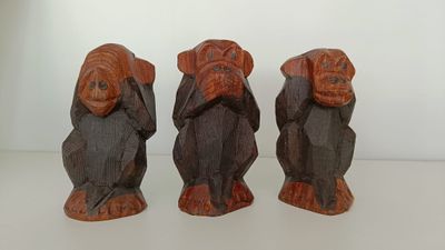 Aapjes horen zien en zwijgen