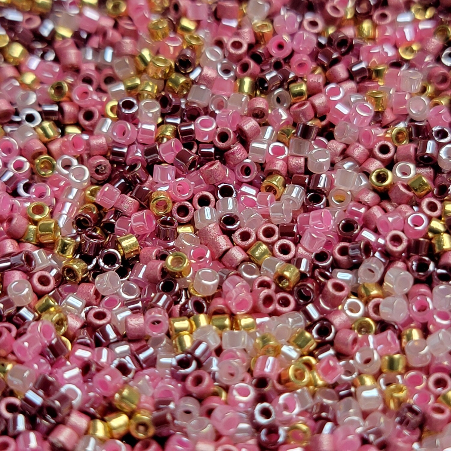 11/0 Delica Mix - Be My Valentine