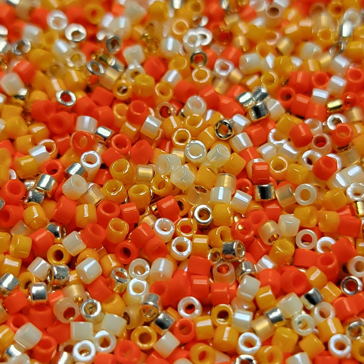 11/0 Delica Mix - Orange Twist 