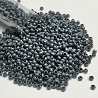 11/0 Metal Seed Beads: Grey
