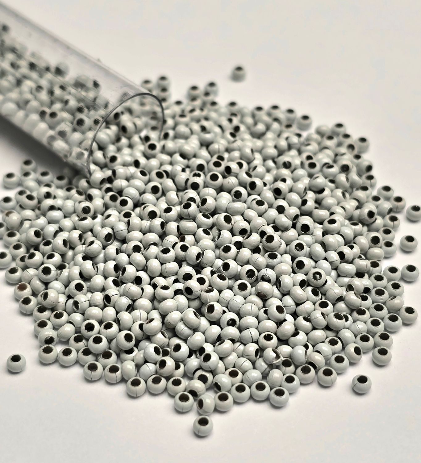 11/0 Metal Seed Beads: White 11/0 Metal Seed Beads: White