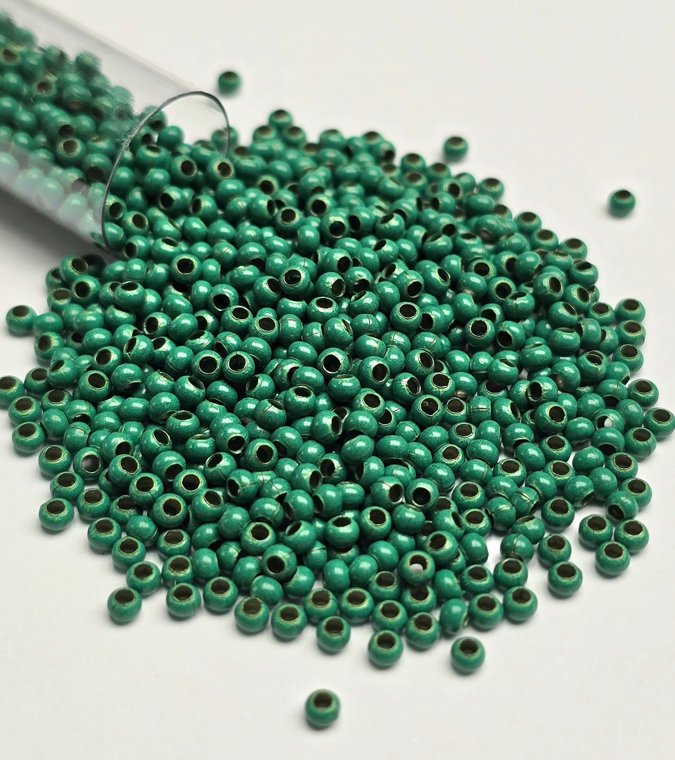 11/0 Metal Seed Beads: Green 11/0 Metal Seed Beads: Green