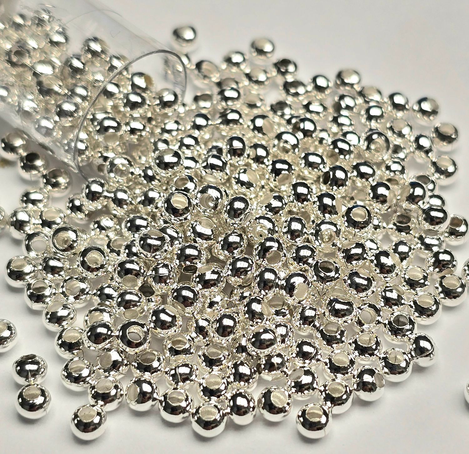 8/0 Metal Seed Beads: Silver Plated (14 Grams)