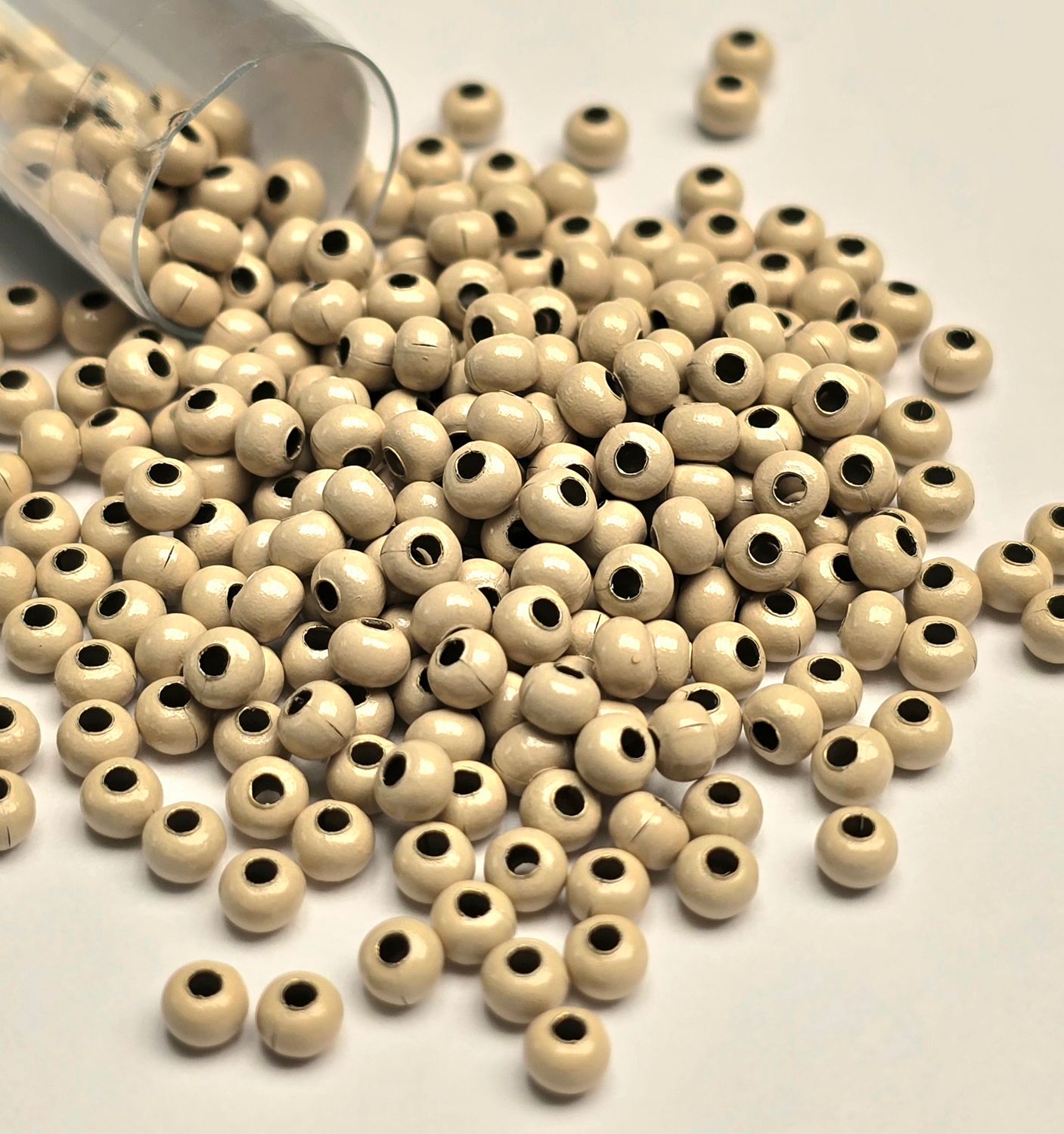 8/0 Metal Seed Beads: Cream