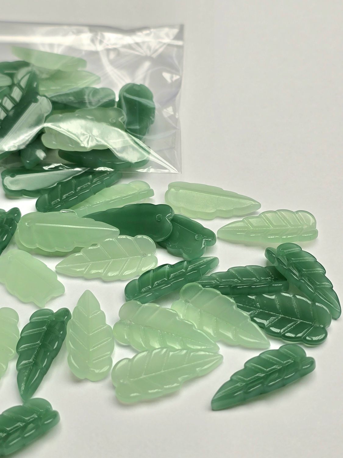 Glass Long Leaf: Green Bead Mix 11x18mm