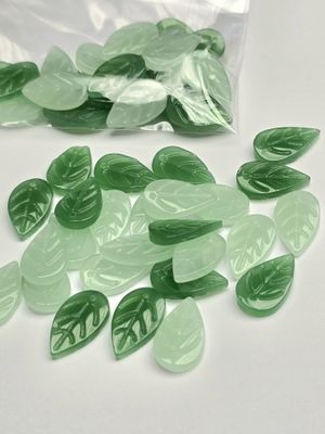 Glass Leaf: Green Bead Mix 11x18mm