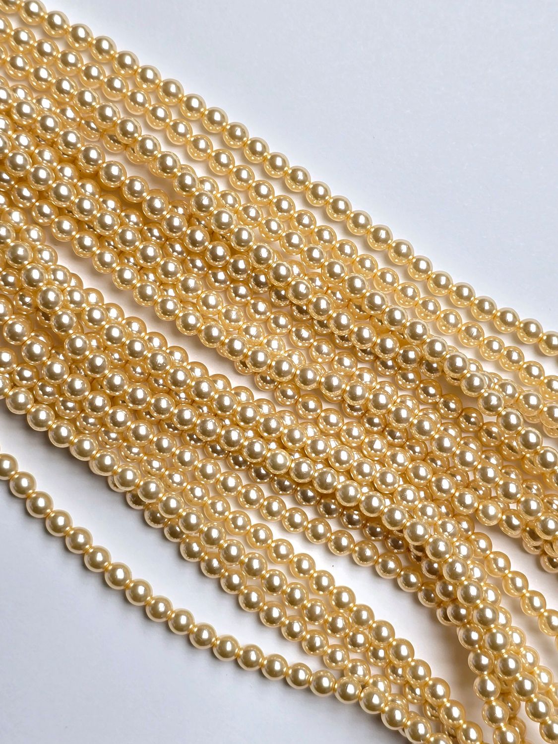 4mm Round Beads: Cream Pearl