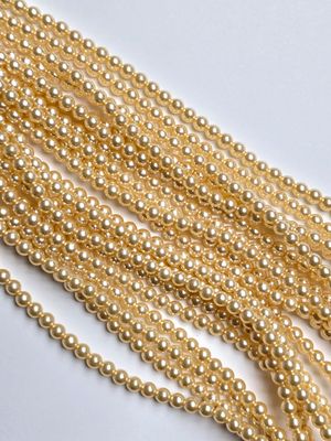 4mm Round Beads: Cream Pearl