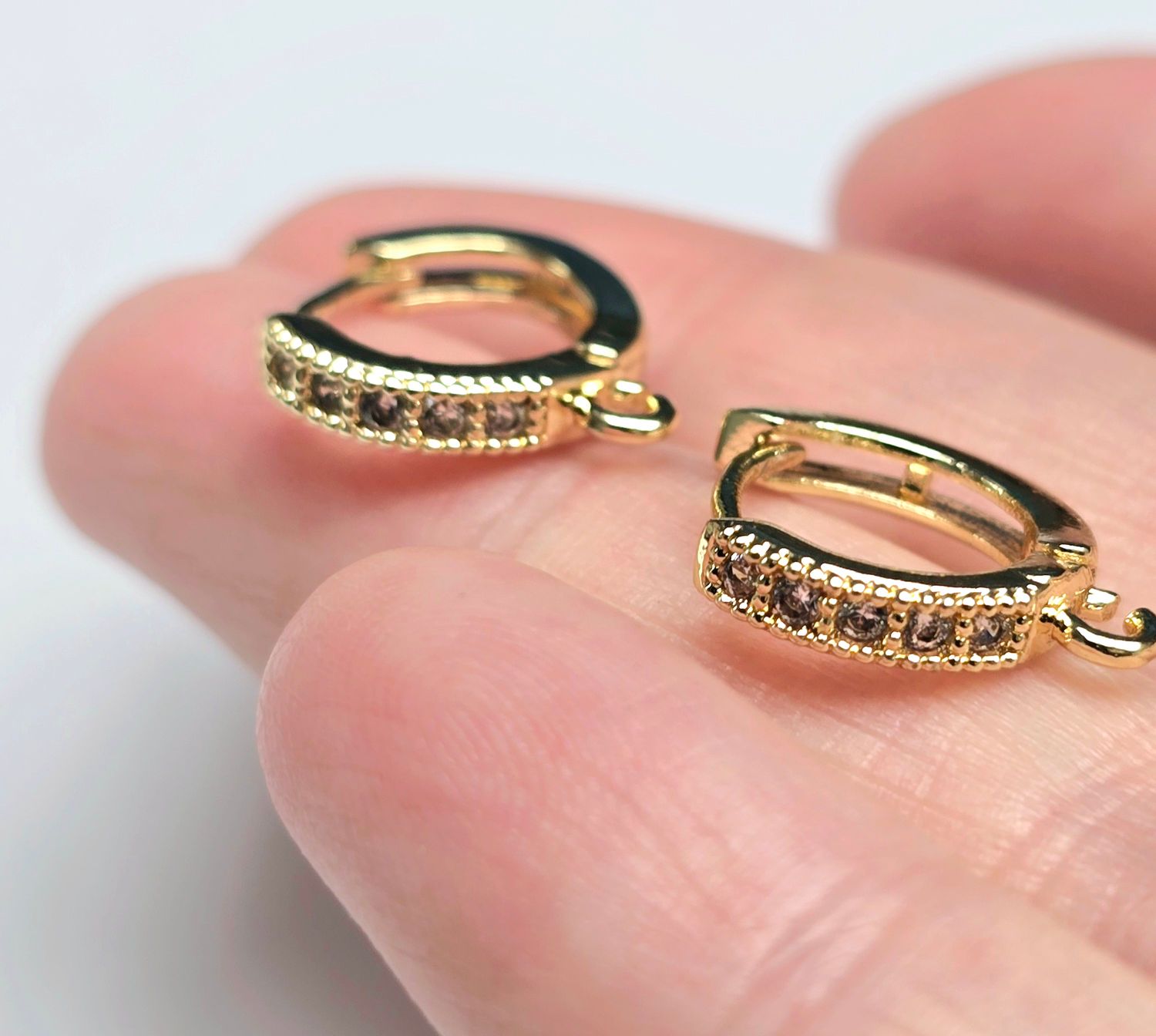 Hoop Leverback Earring with Cubic Zirconia: 18kt Gold Plated