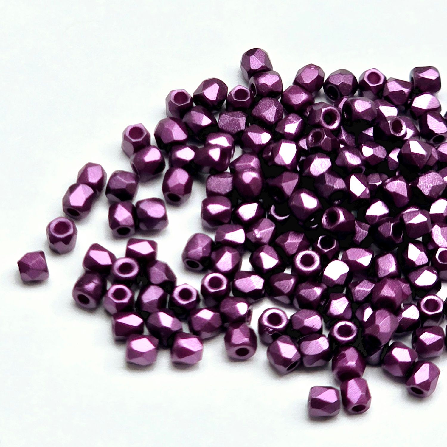 FPR022532: Pastel Bordeaux 2mm Fire Polish (100 Pieces)