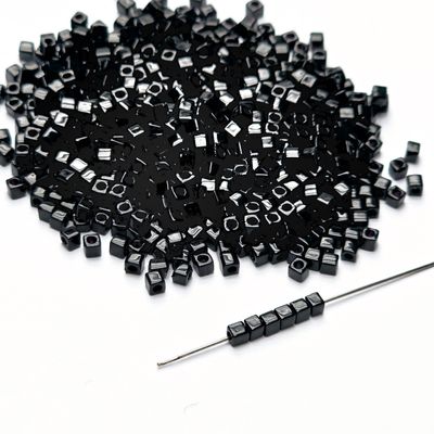 1.8mm Square Beads: SBS401