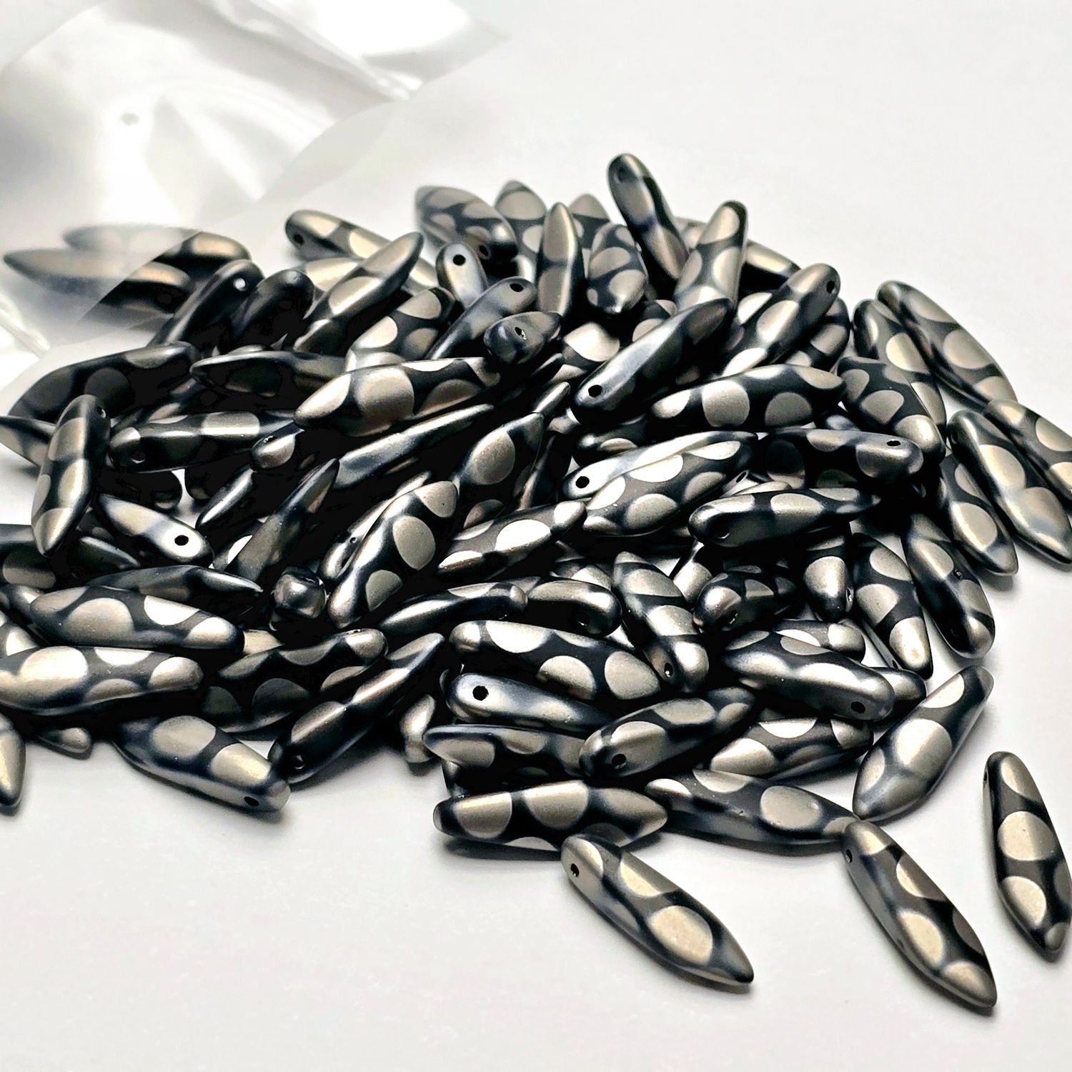 Daggers 5x16mm: Jet Chrome Dots Matte