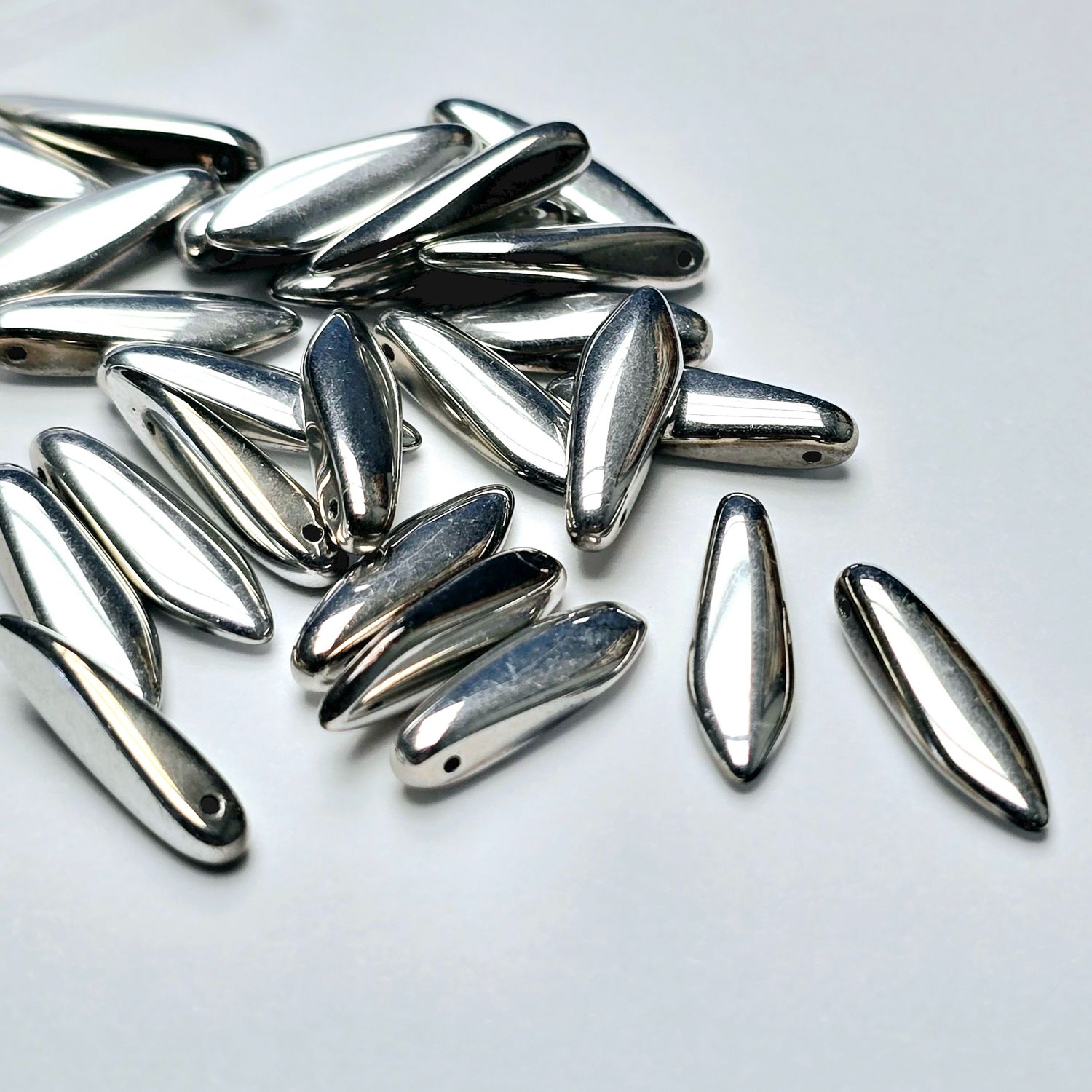 Daggers 5x16mm: Jet Full Labrador 