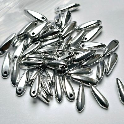 Daggers 3x11mm: Crystal Full Labrador *50 Pieces