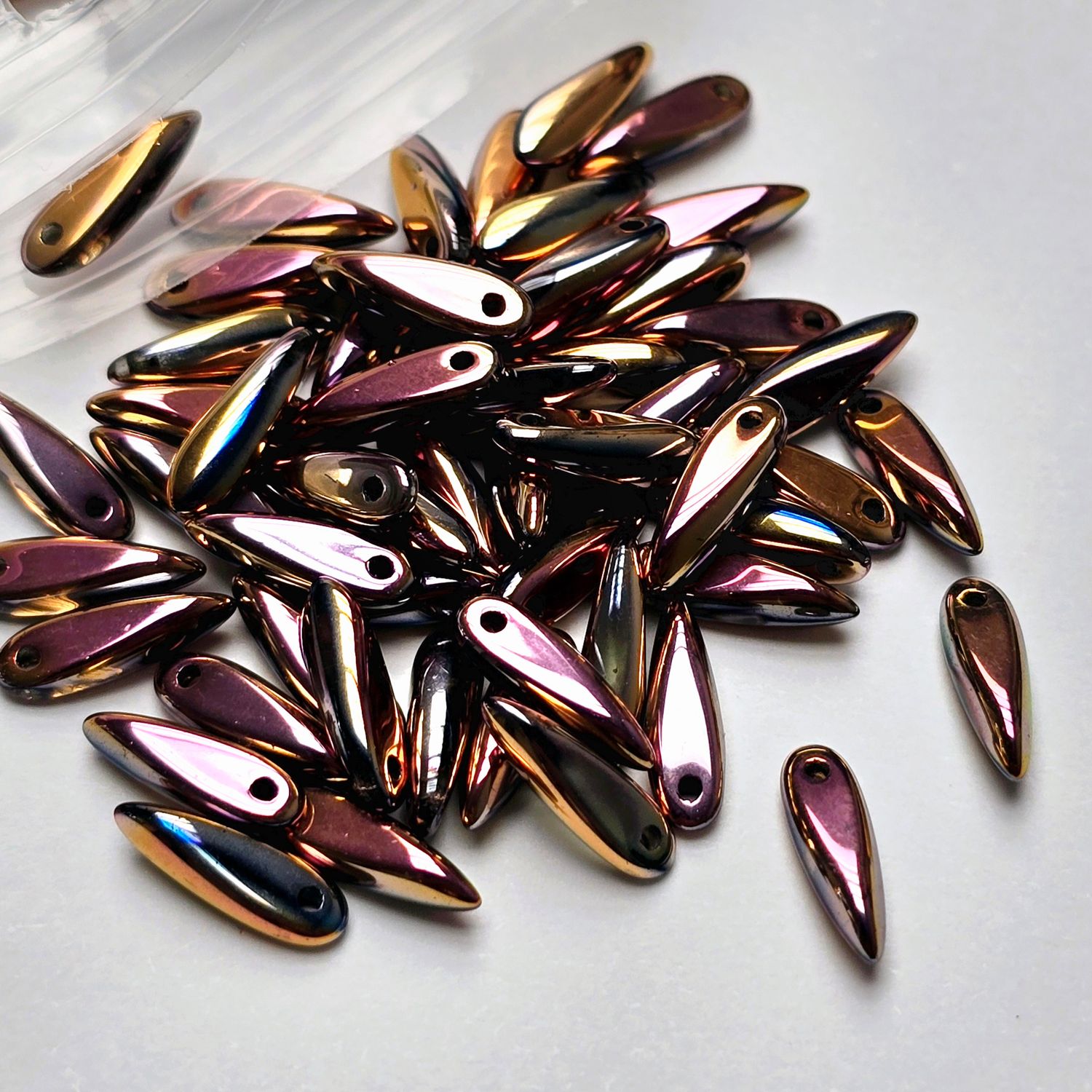 Daggers 3x11mm: Crystal Capri Rose *50 Pieces
